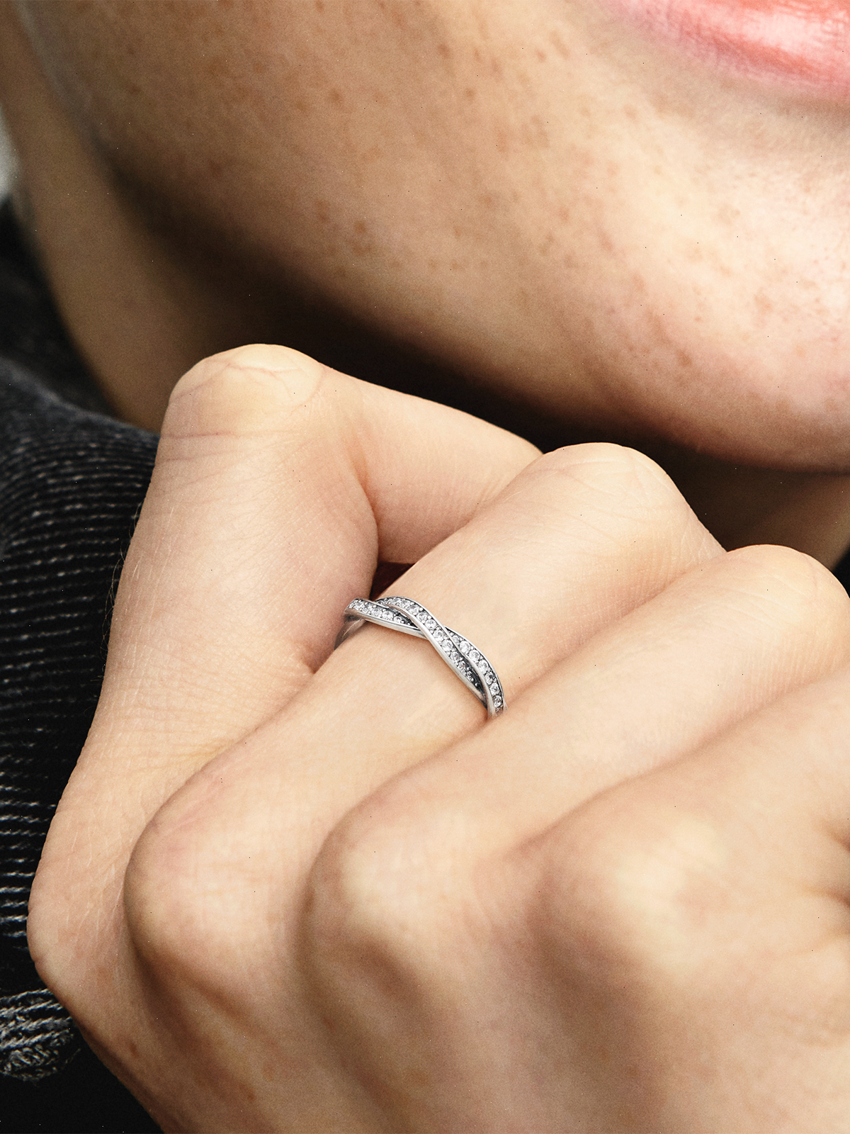 Sparkling Twisted Lines Ring - Sterling silver