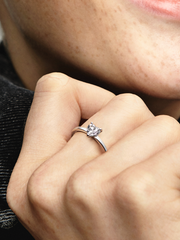 Sparkling Heart Solitaire Ring - Sterling silver