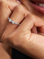 Sparkling Bow Ring - Sterling silver