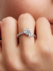 Double Heart Sparkling Ring - Sterling silver