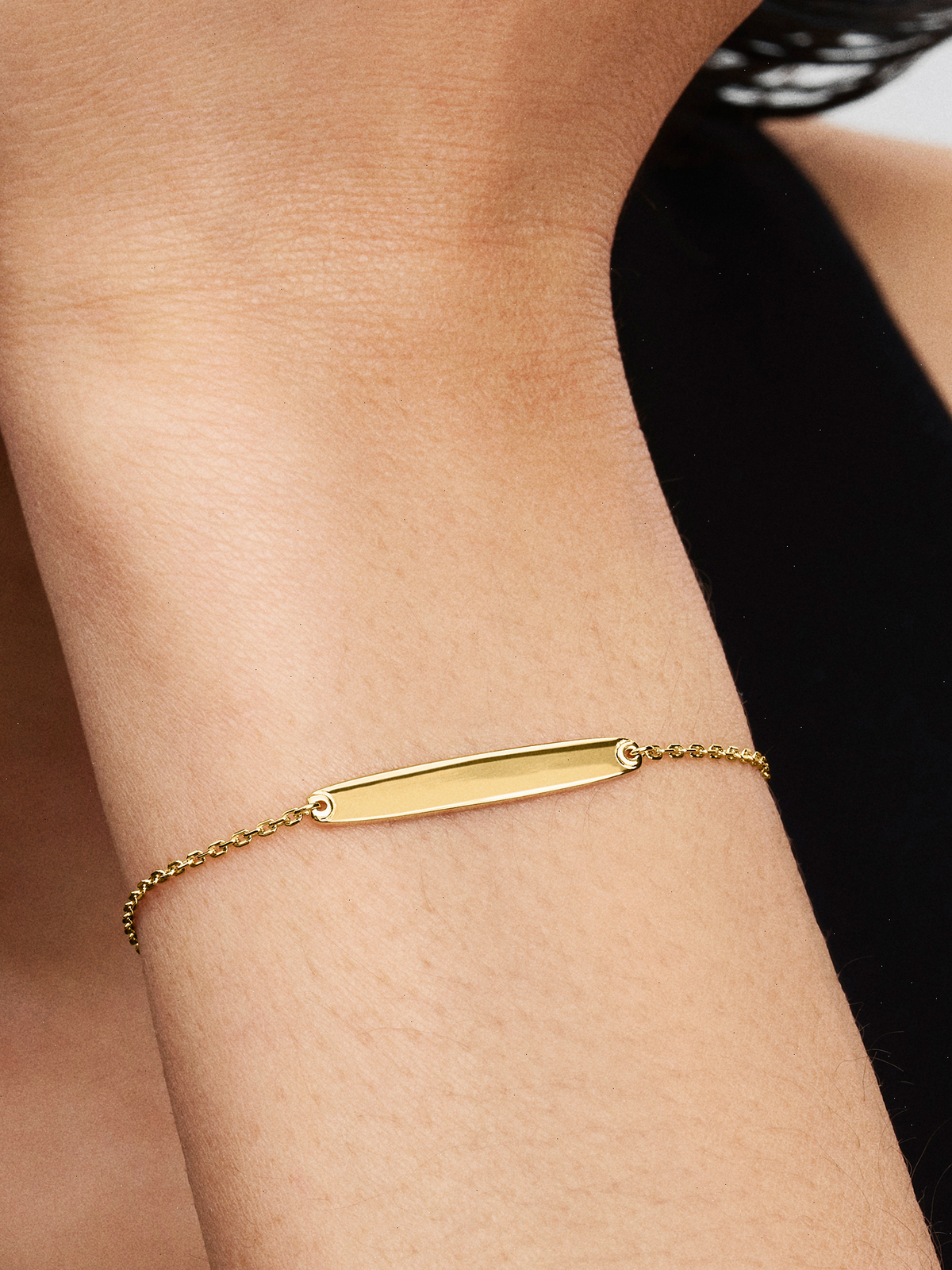 Engravable Bar Chain Bracelet - 14k gold plating