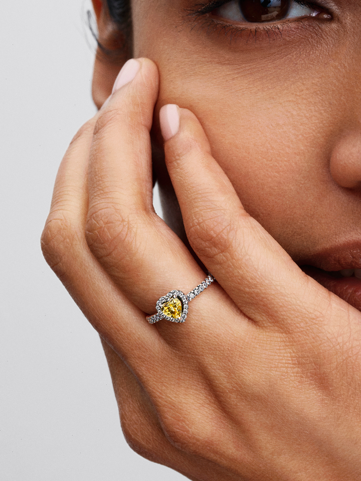 Sparkling Elevated Heart Ring - Sterling silver