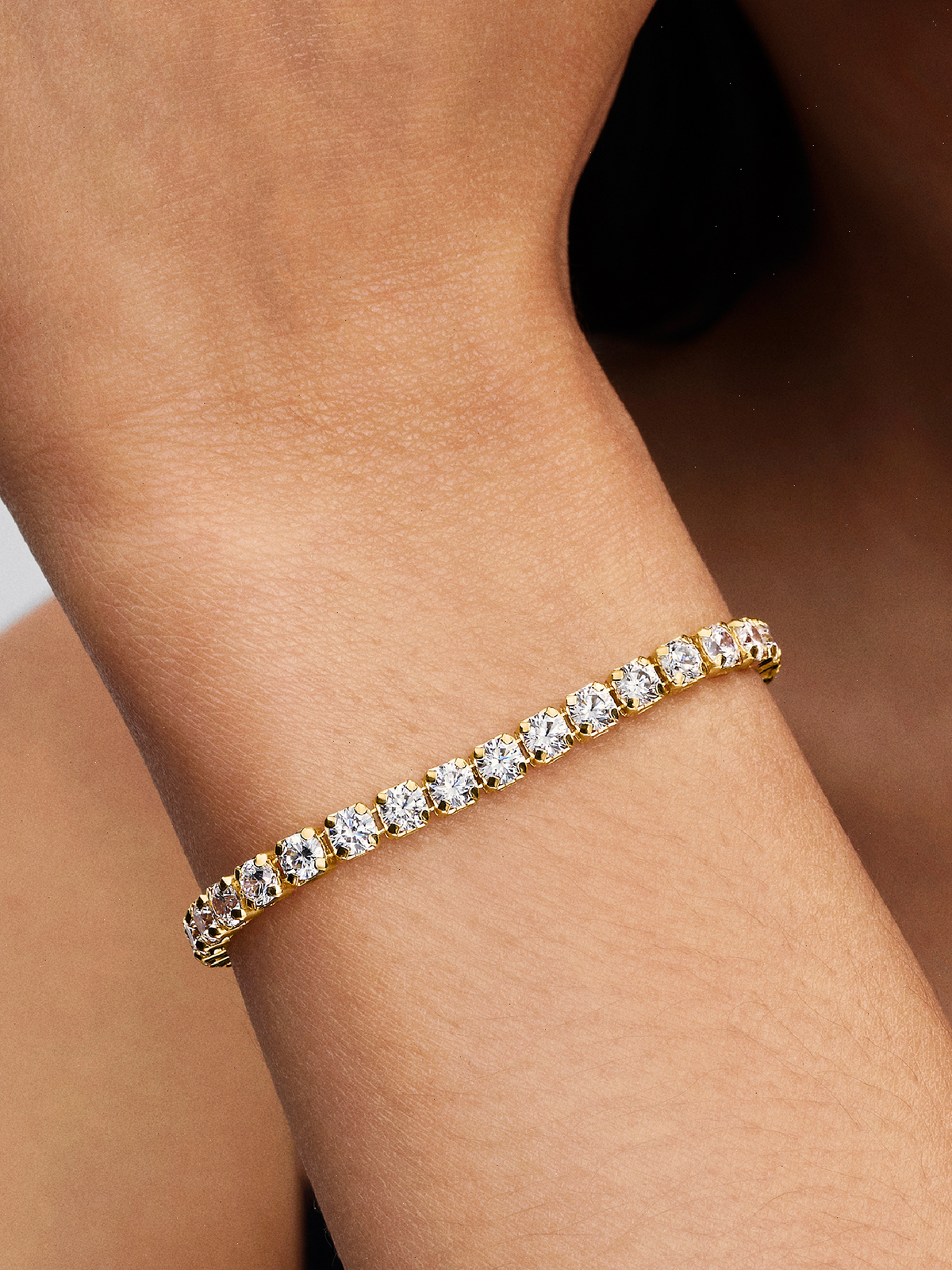 Sparkling Bold Tennis Bracelet - 14k gold plating