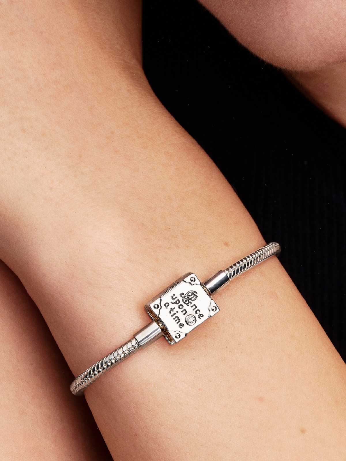 Disney Princess Storybook Lab-grown Diamond Snake Chain Bracelet - 0.012 ct TW, Sterling silver, 14k gold plating