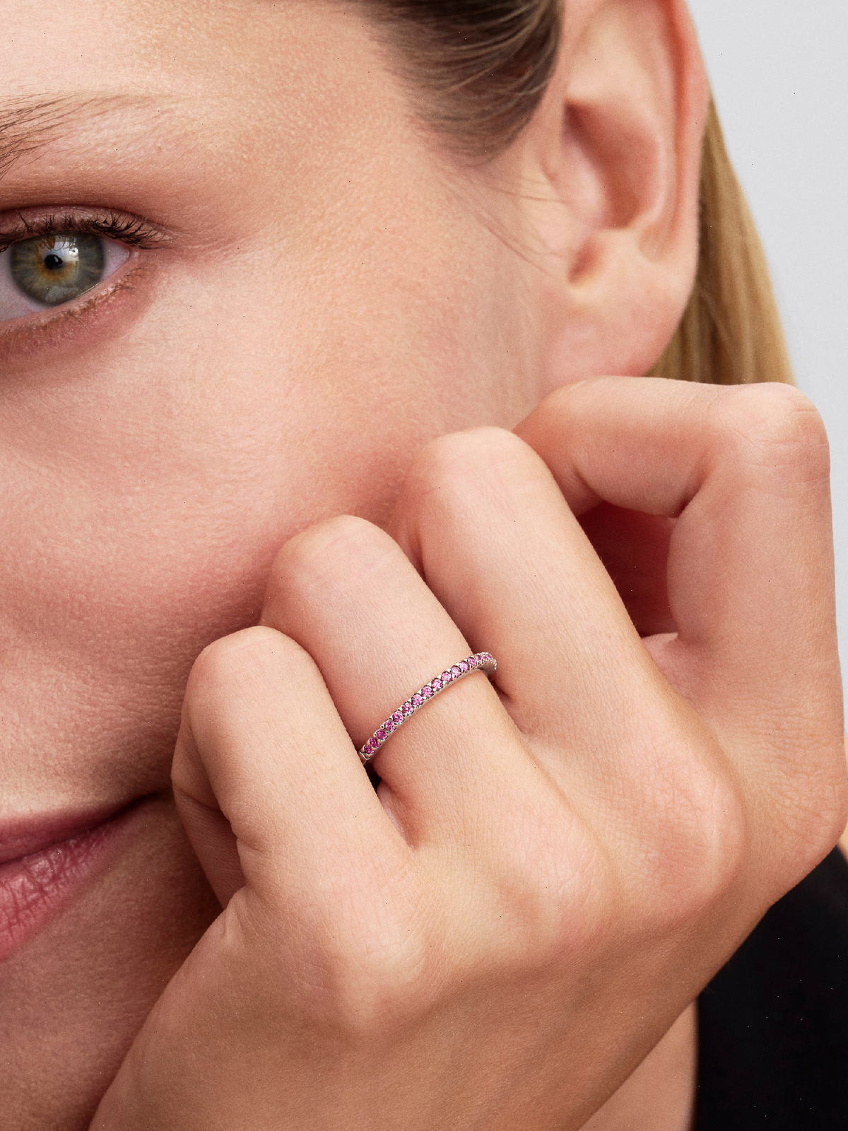 Sparkling Pink Band Ring - Sterling silver