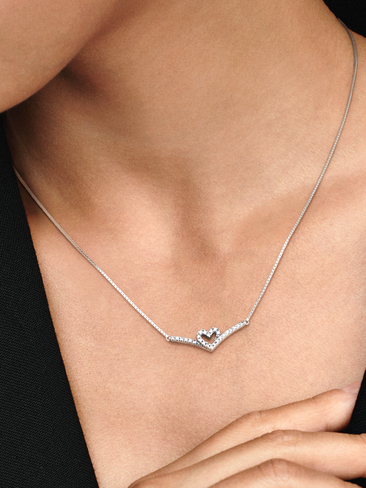 FINAL SALE - Sparkling Wishbone Heart Collier Necklace - Sterling silver