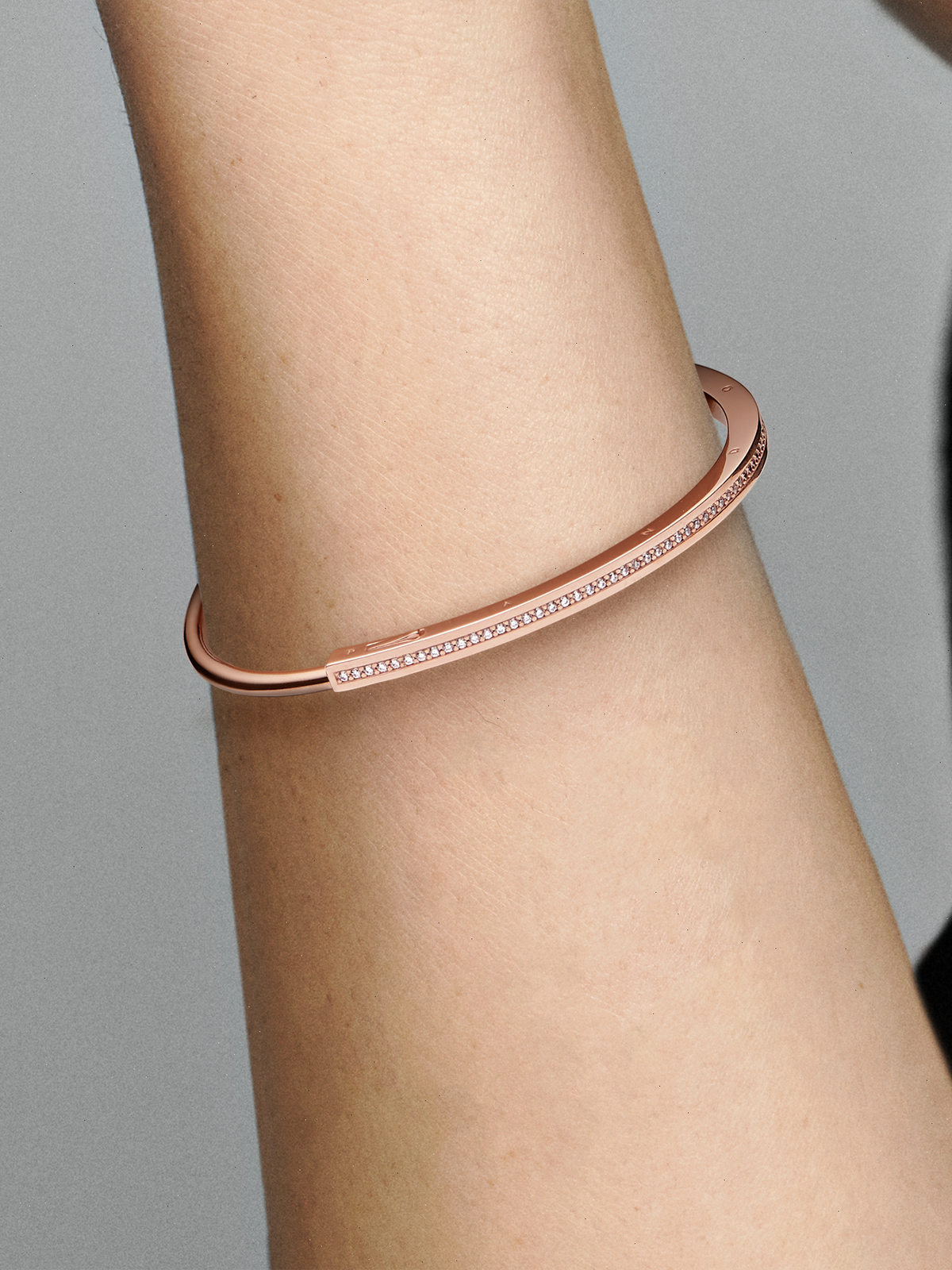 FINAL SALE - Pandora Signature I-D Pavé Bangle - 14k rose gold plating