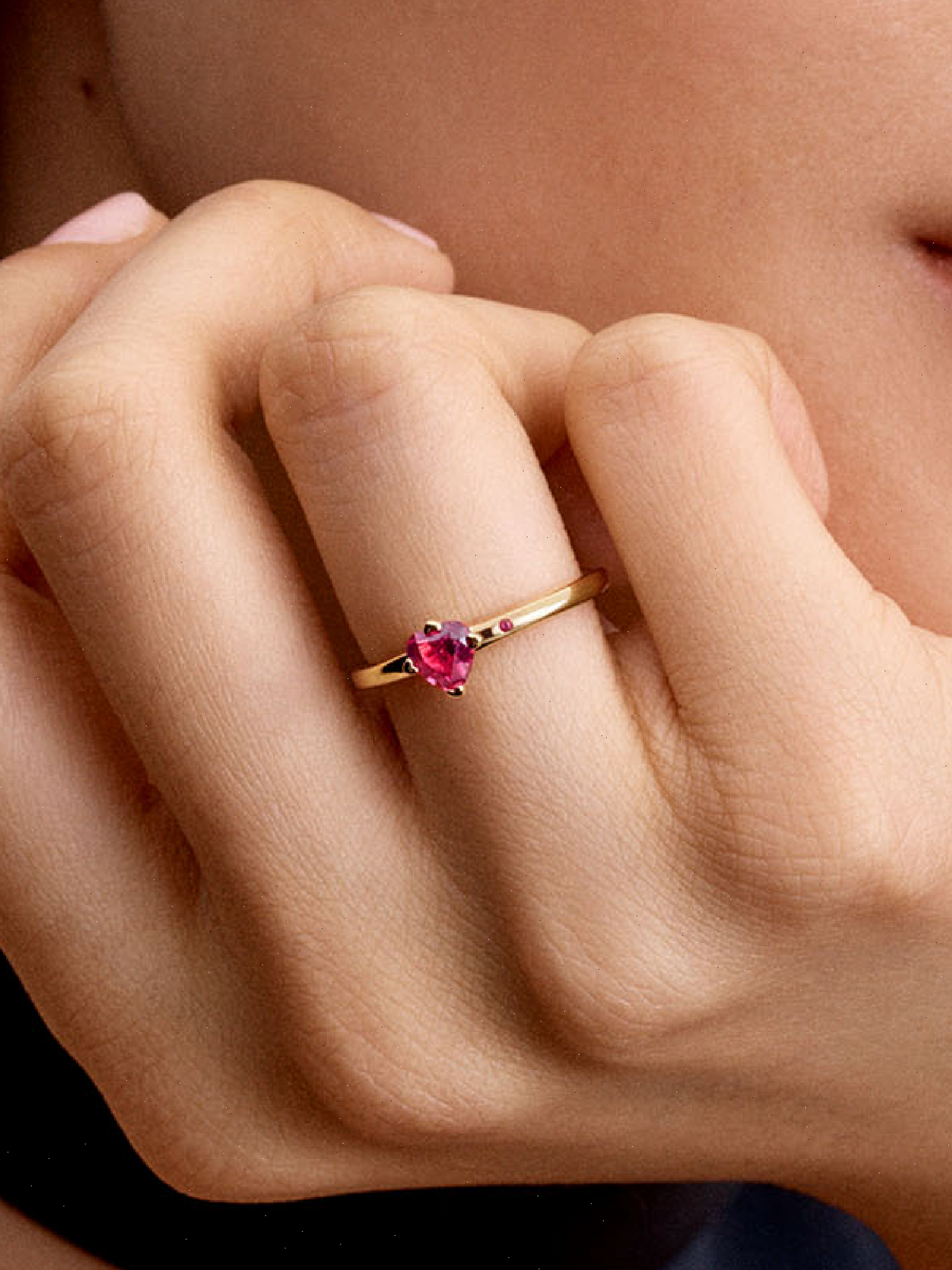 Sparkling Red Heart Ring - 14k gold plating